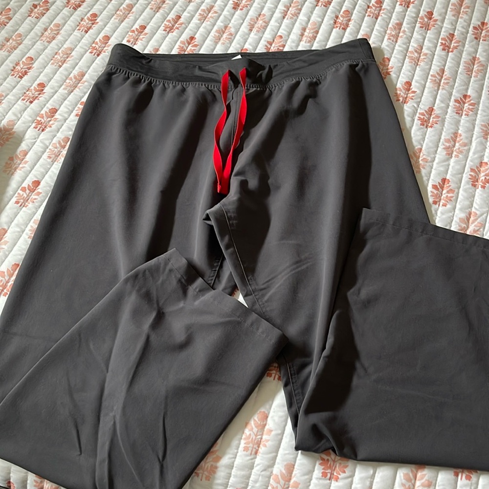 Fig’s Livingston scrub pants